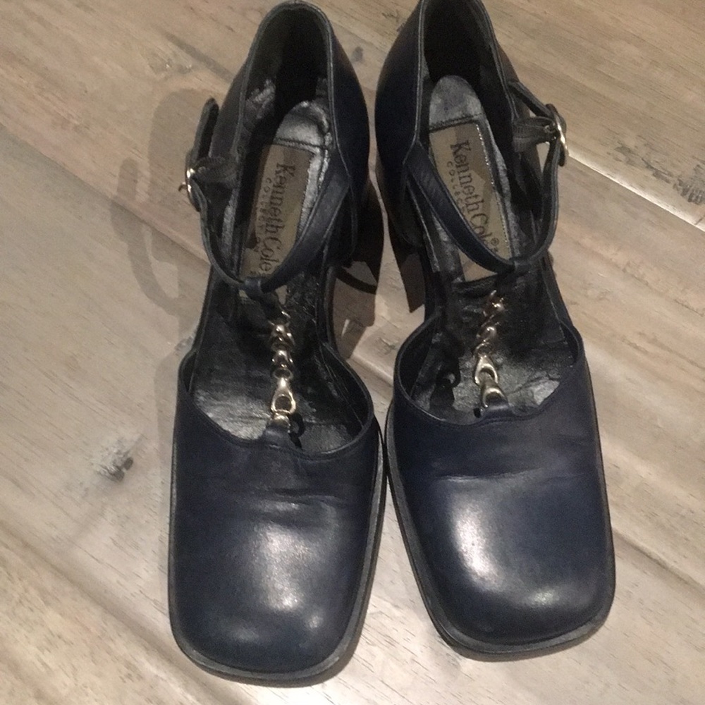 Kenneth Cole T strap block heels shoes